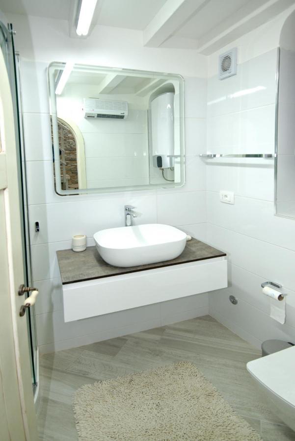 Apartment Sanjin With Sea View Baška Exteriör bild
